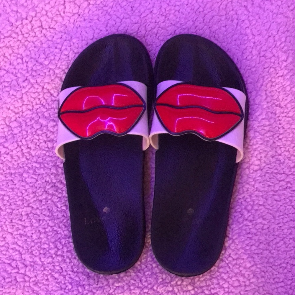 Size 6 Womens Slides